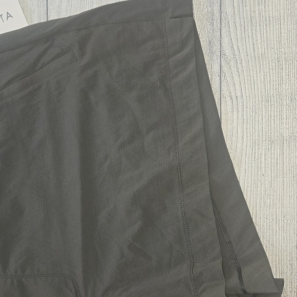 Athleta Women's Trekkie North Shorts Green Size 26 NWT - Picture 6 of 11